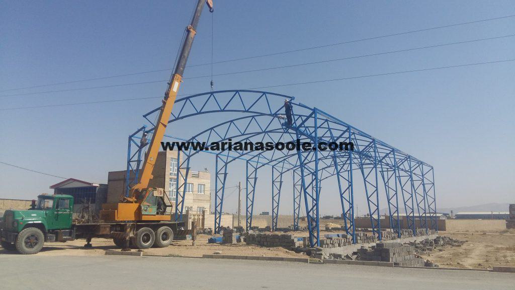 سوله خرپایی صنعتی با طراحی خاص و طول 42 متر در اراک